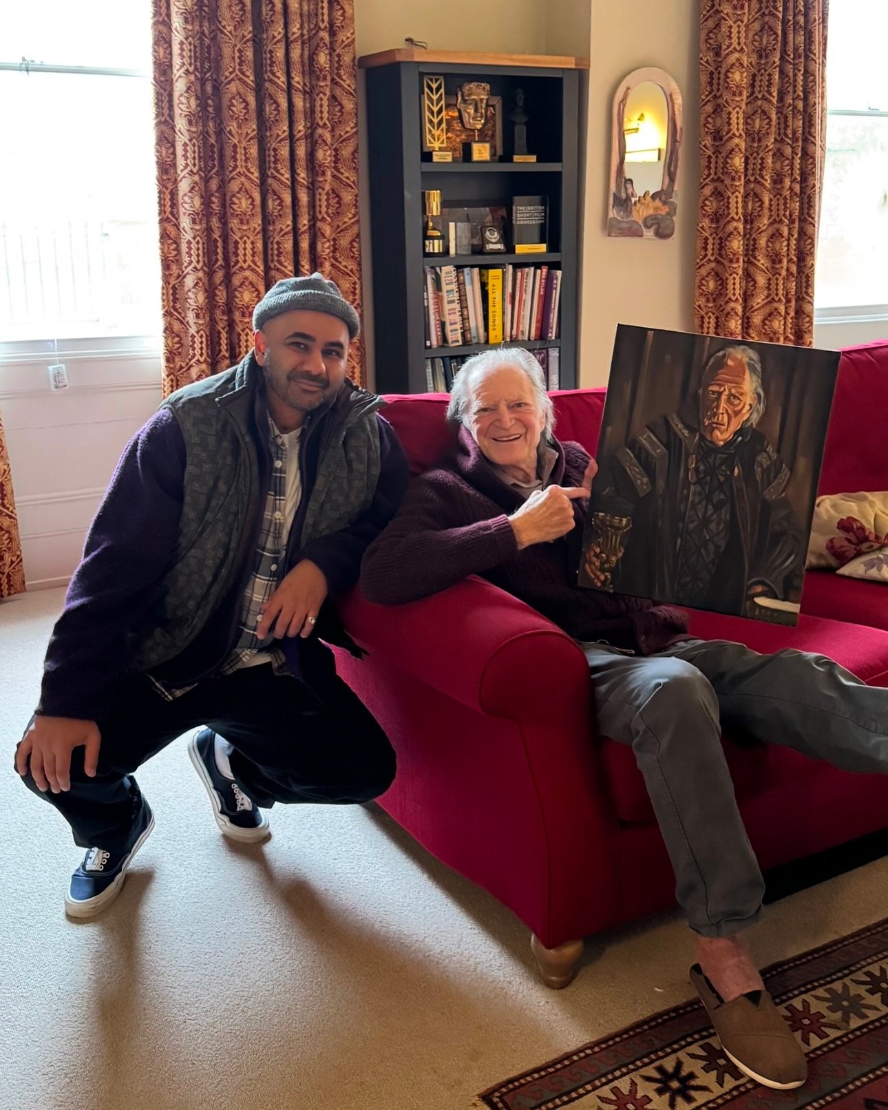 Closing the year out with presenting the portrait I painted of Walder Frey for THE Walder Frey, AKA David Bradley. This piece will be hanging up in his home which is actually in the town I grew up in. Very cool moment. ✌🏾