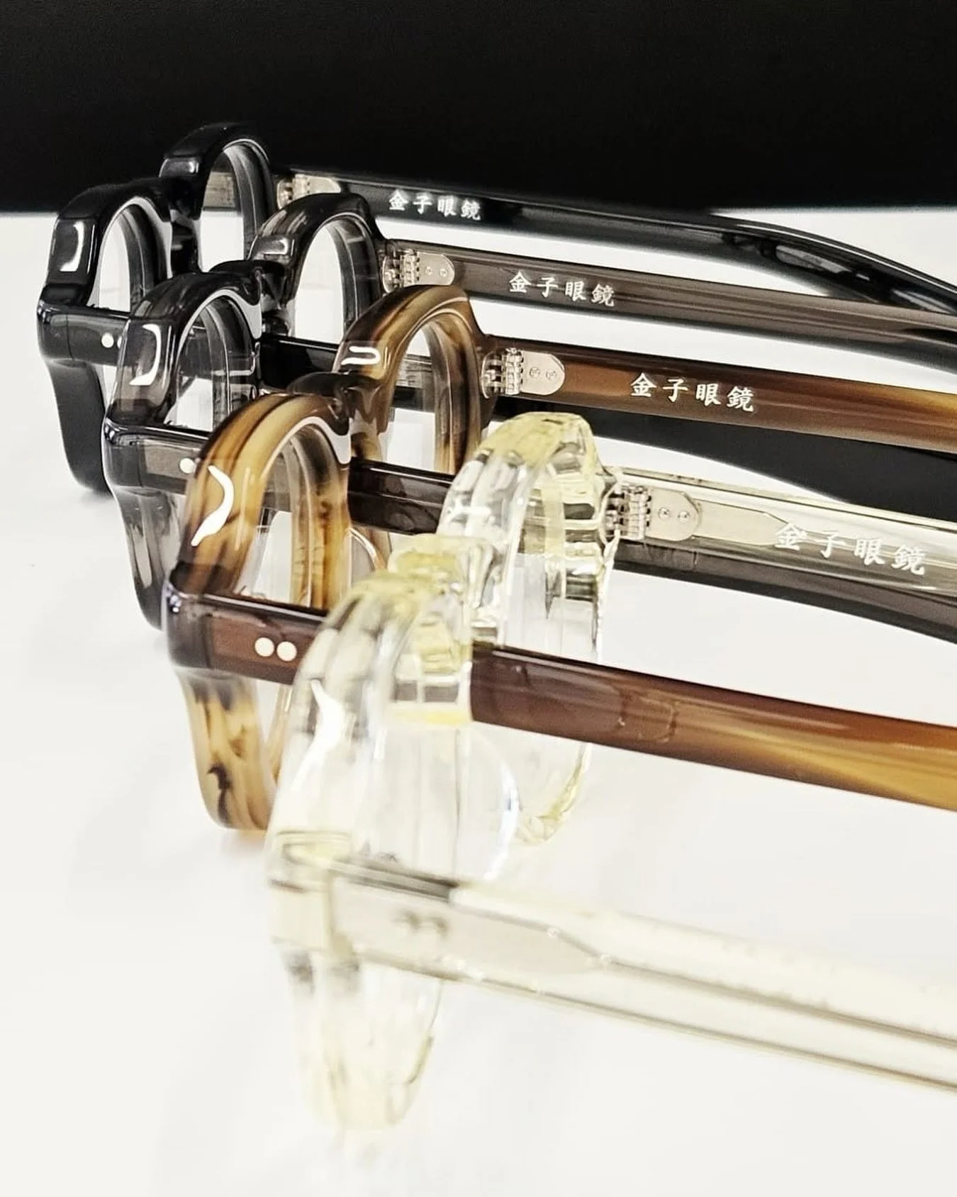 #repost &bull; @kanekoopticalparis KA 47R 
D&eacute;clin&eacute; en Black (BK), Grey (GY), Clear Yellow (CYL) et Brown (MBRS), ce mod&egrave;le incarne le savoir-faire artisanal d&rsquo;exception.

Chaque coloris raconte une nuance diff&eacute;ren