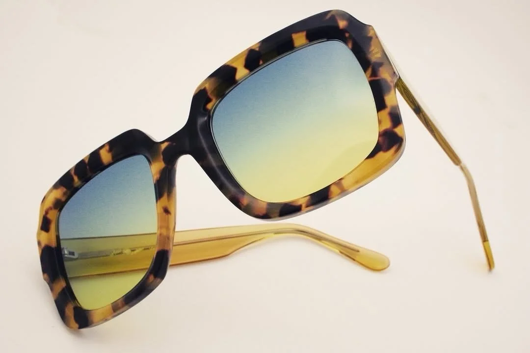 @schauschaubrillen ✨ 
#wintervibes #sunglassesseason #coldbutgold #styleessentials #repost