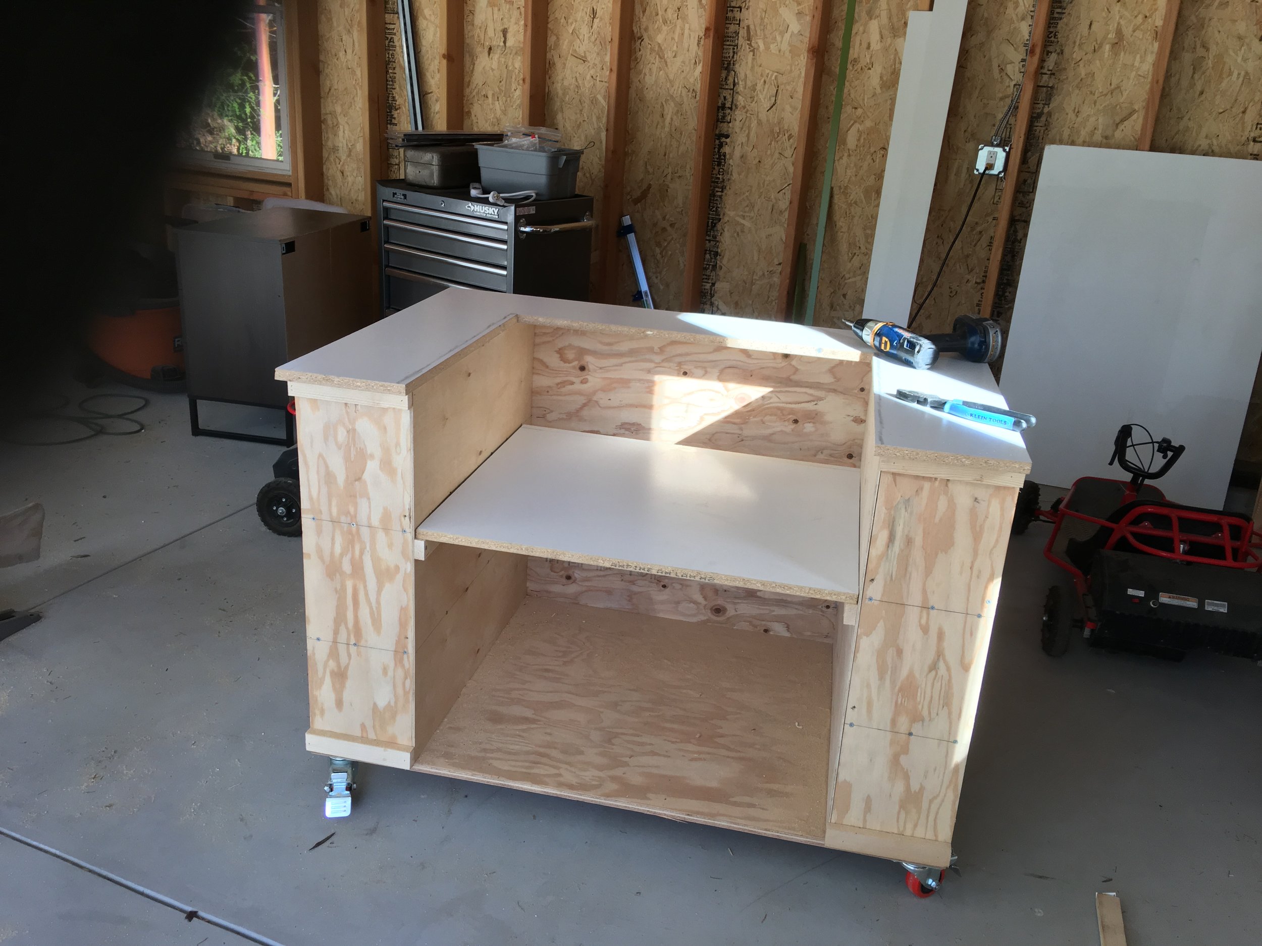I used the cut out for the platform support for the table saw.