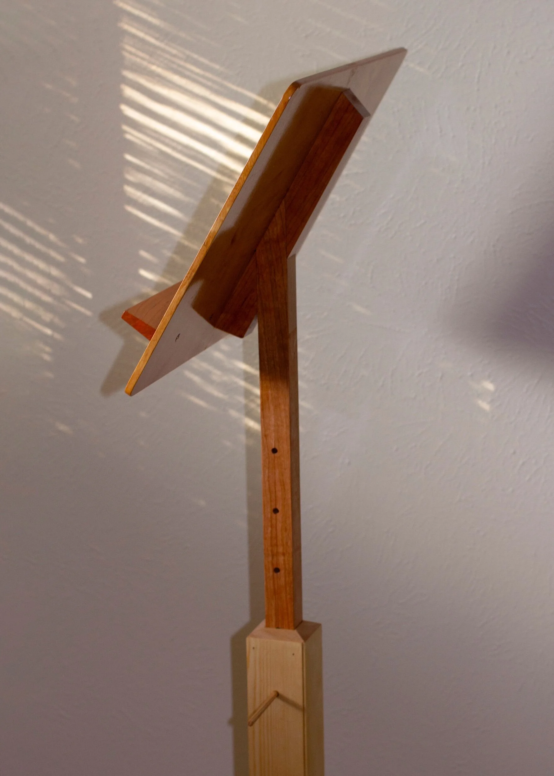 Musicstand_back.jpeg