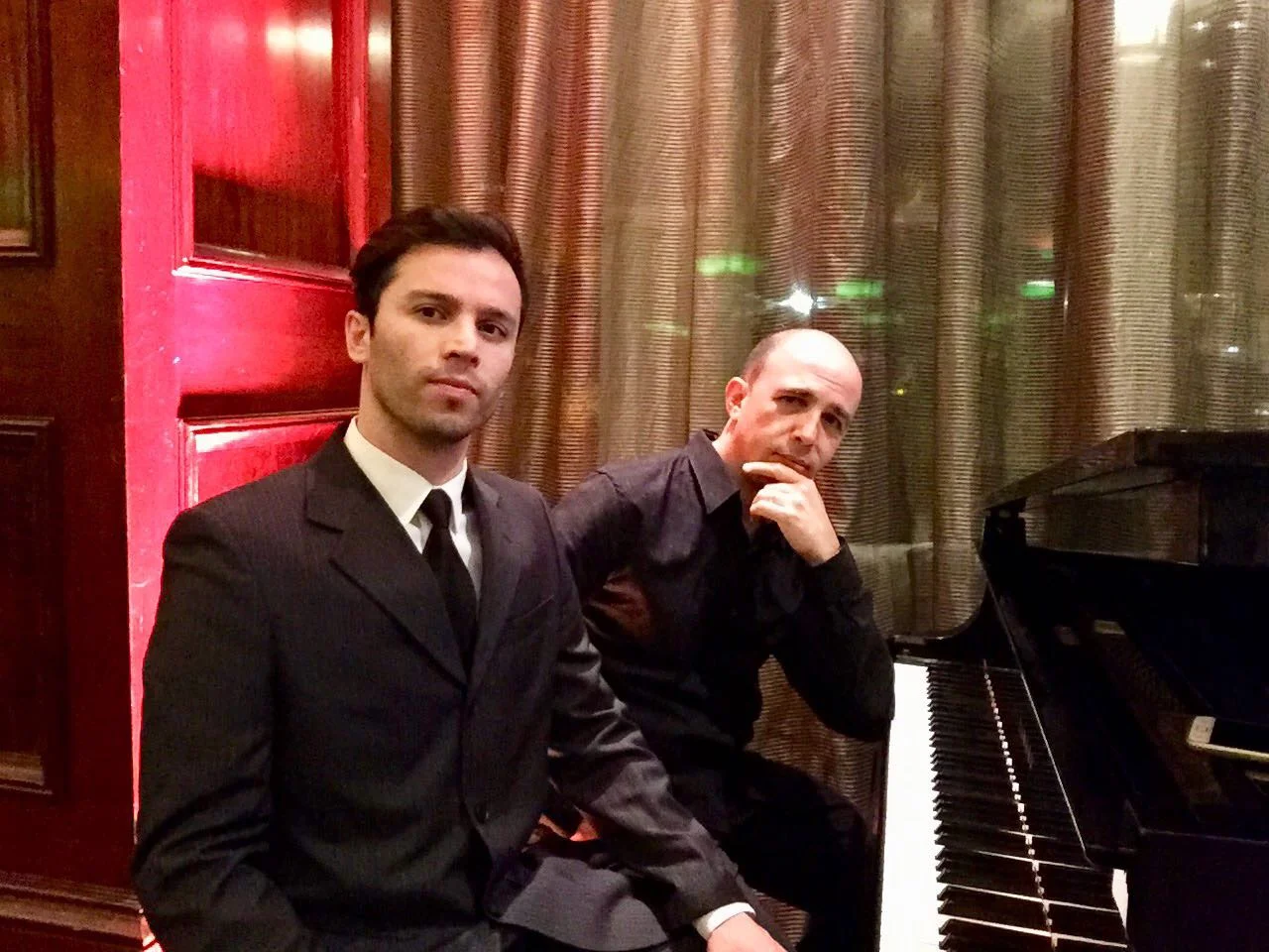 Piano y Cantante para eventos, Hotel Hyatt. Músicos para matrimonios y eventos Agez Chile