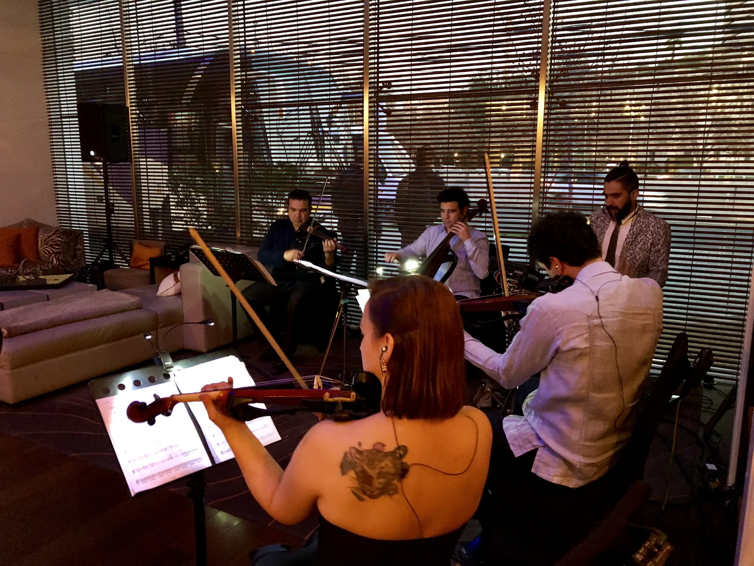 electroclasicos cuarteto de cuerdas electrico musicos eventos Chile