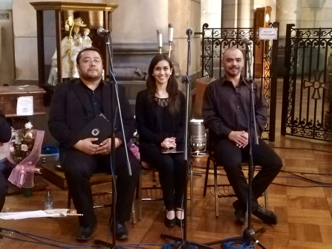 cantantes líricos  coro funeral chile musicos voces