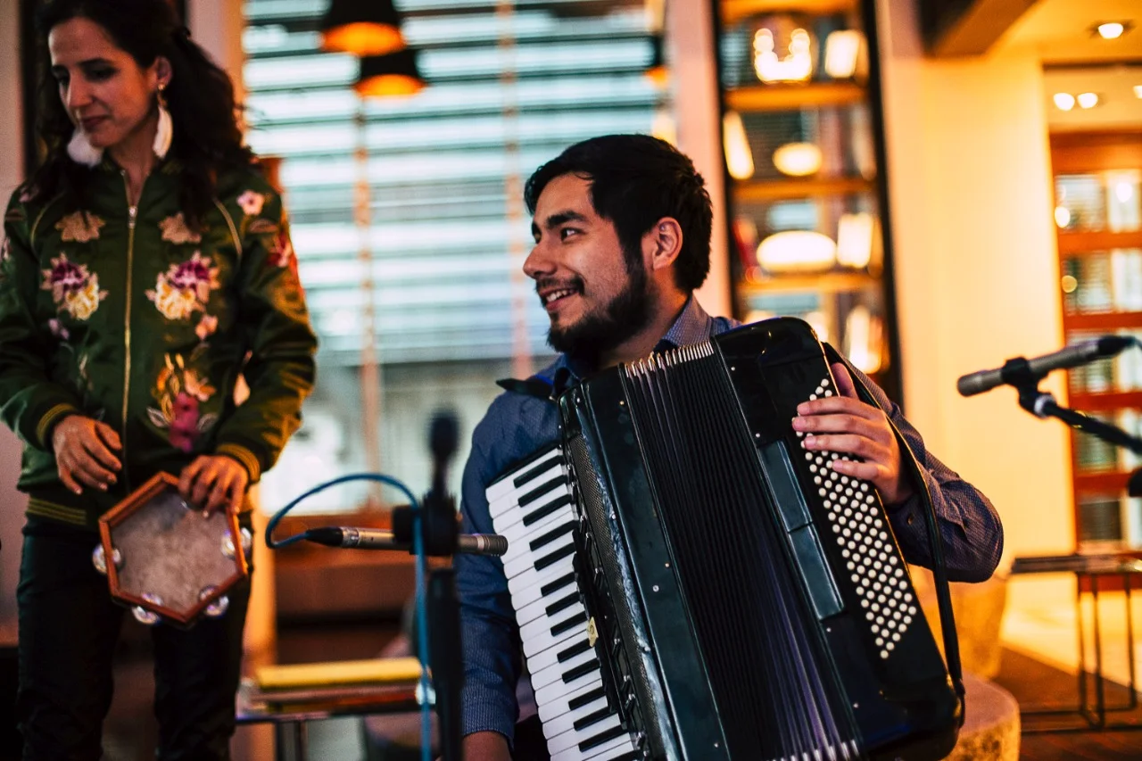 acordeon musicos para eventos chile