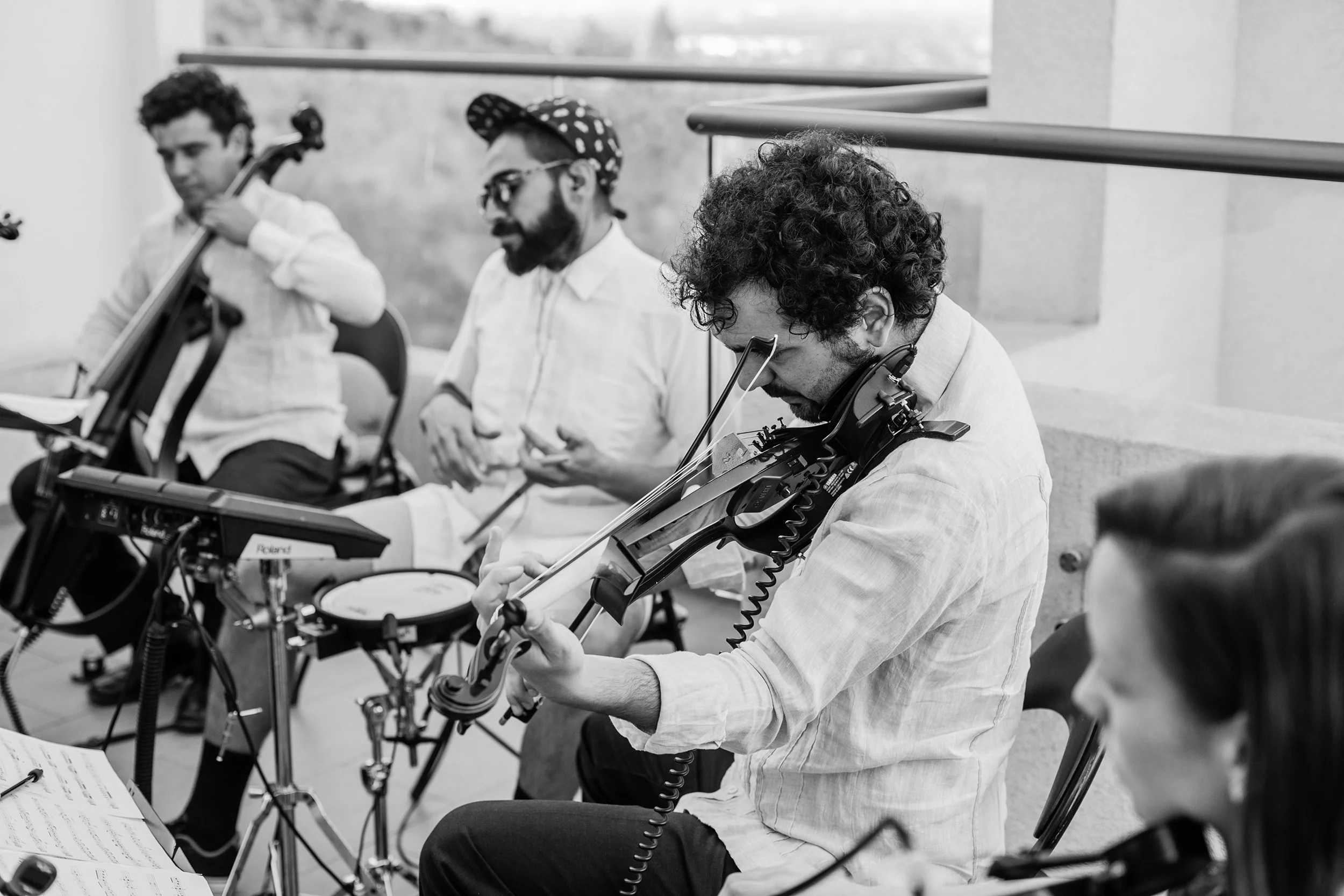 cuarteto de cuerdas eléctrico electroclasicos musicos para eventos chile