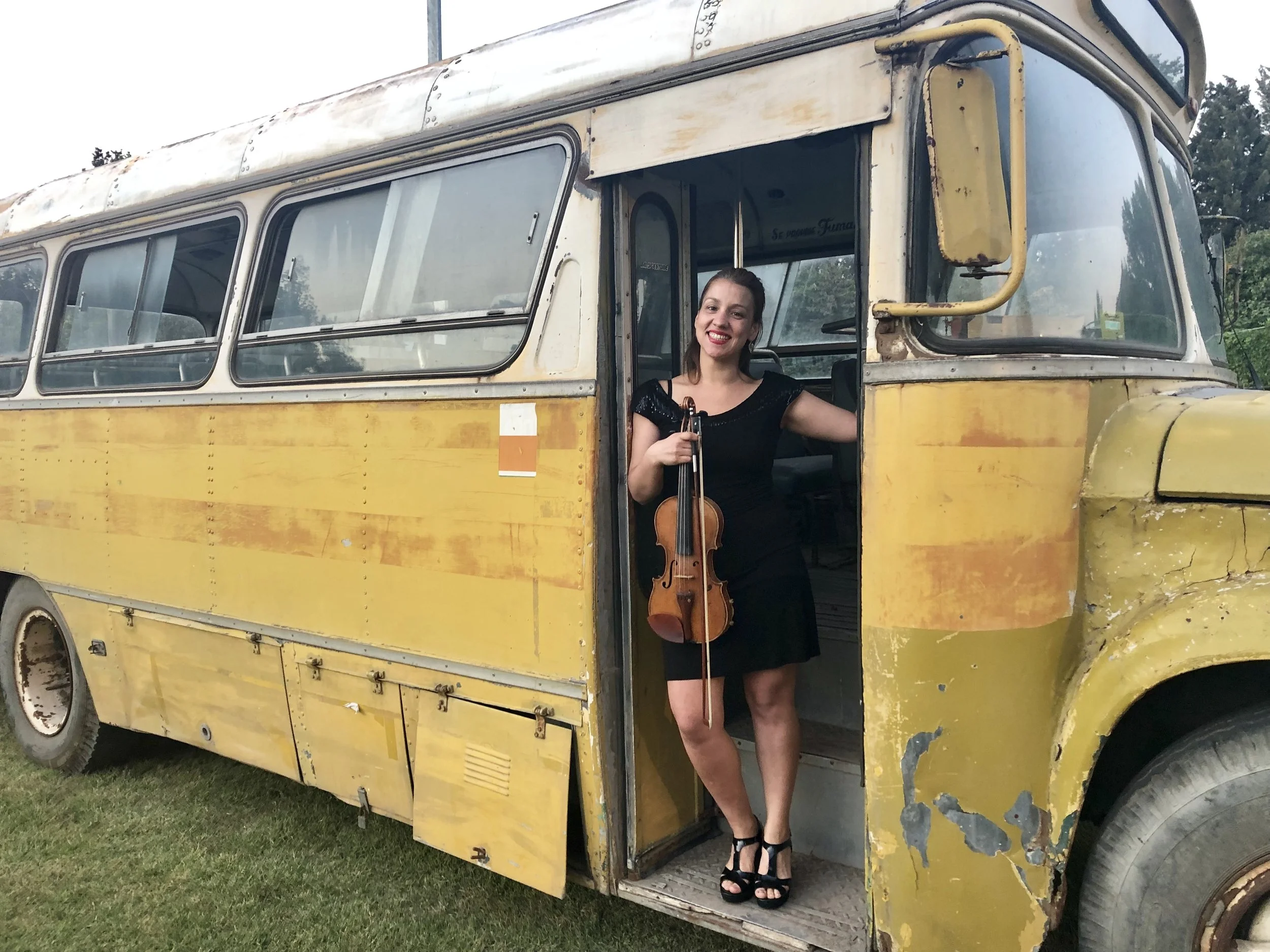 violinista en la micro agez musicos chile