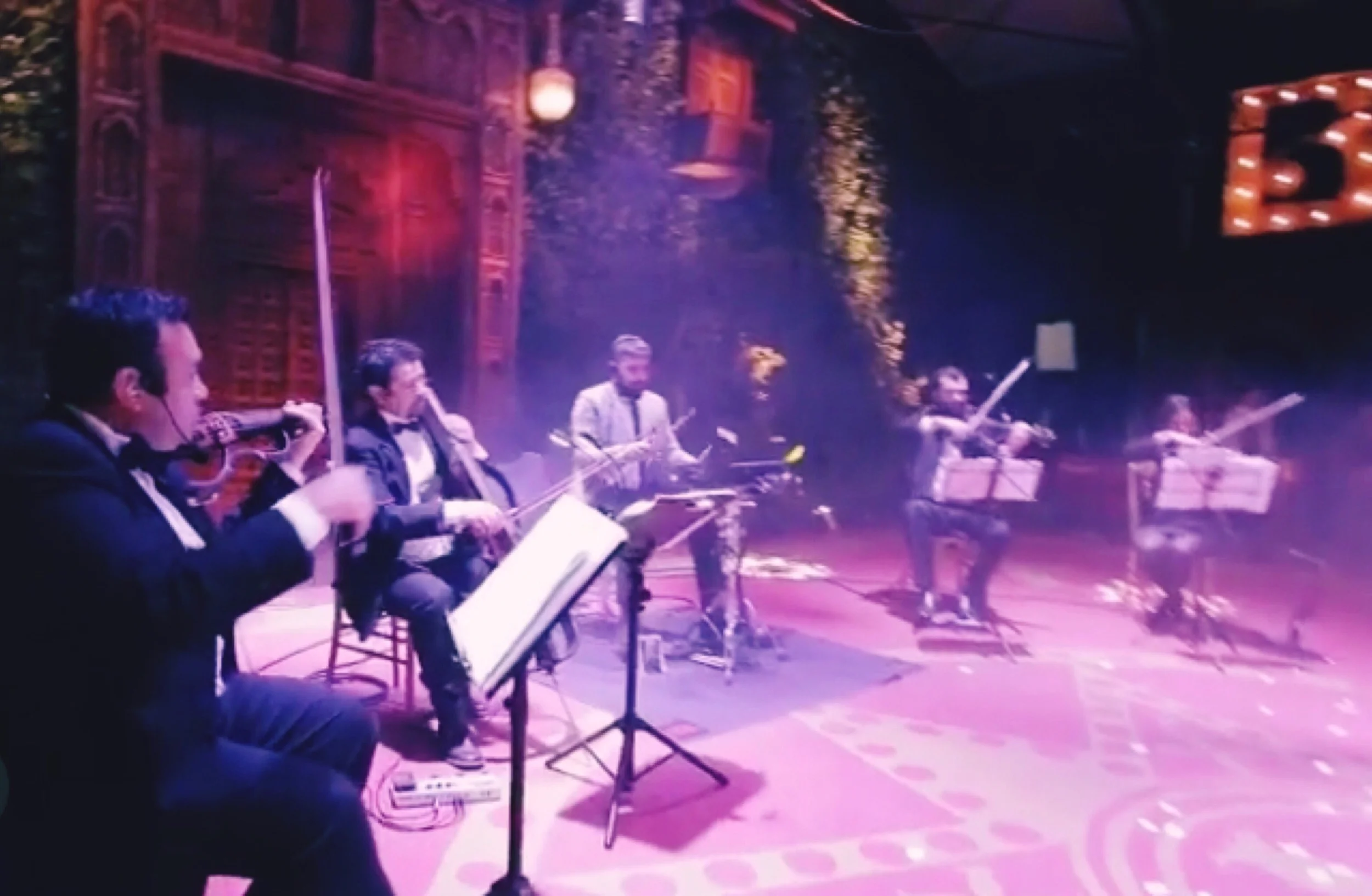 Músicos para eventos Agez Chile