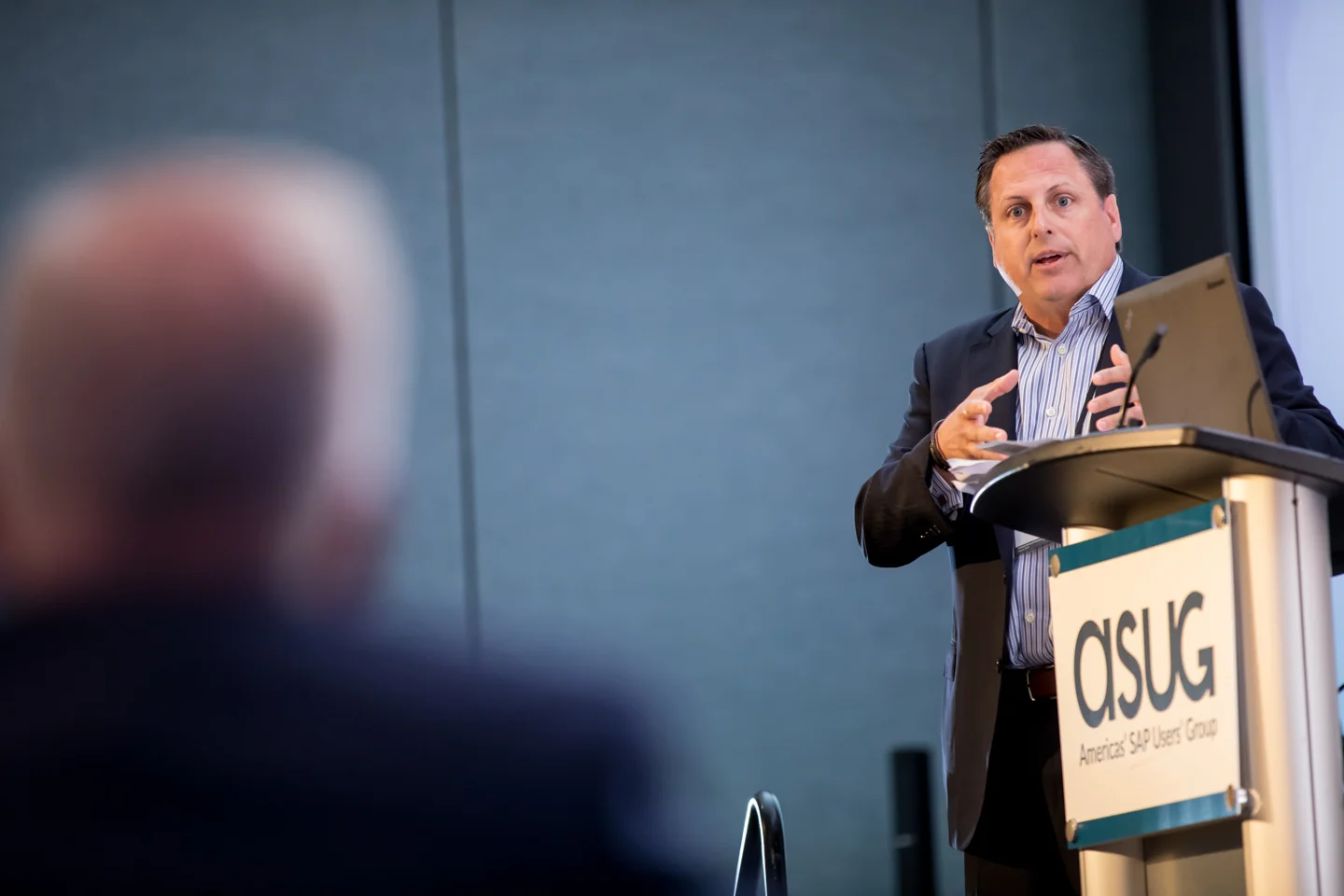 00-32-orlando-photographer-professional-expo-event-tradeshow-orange-county-convention-center-speaker-podium.jpg