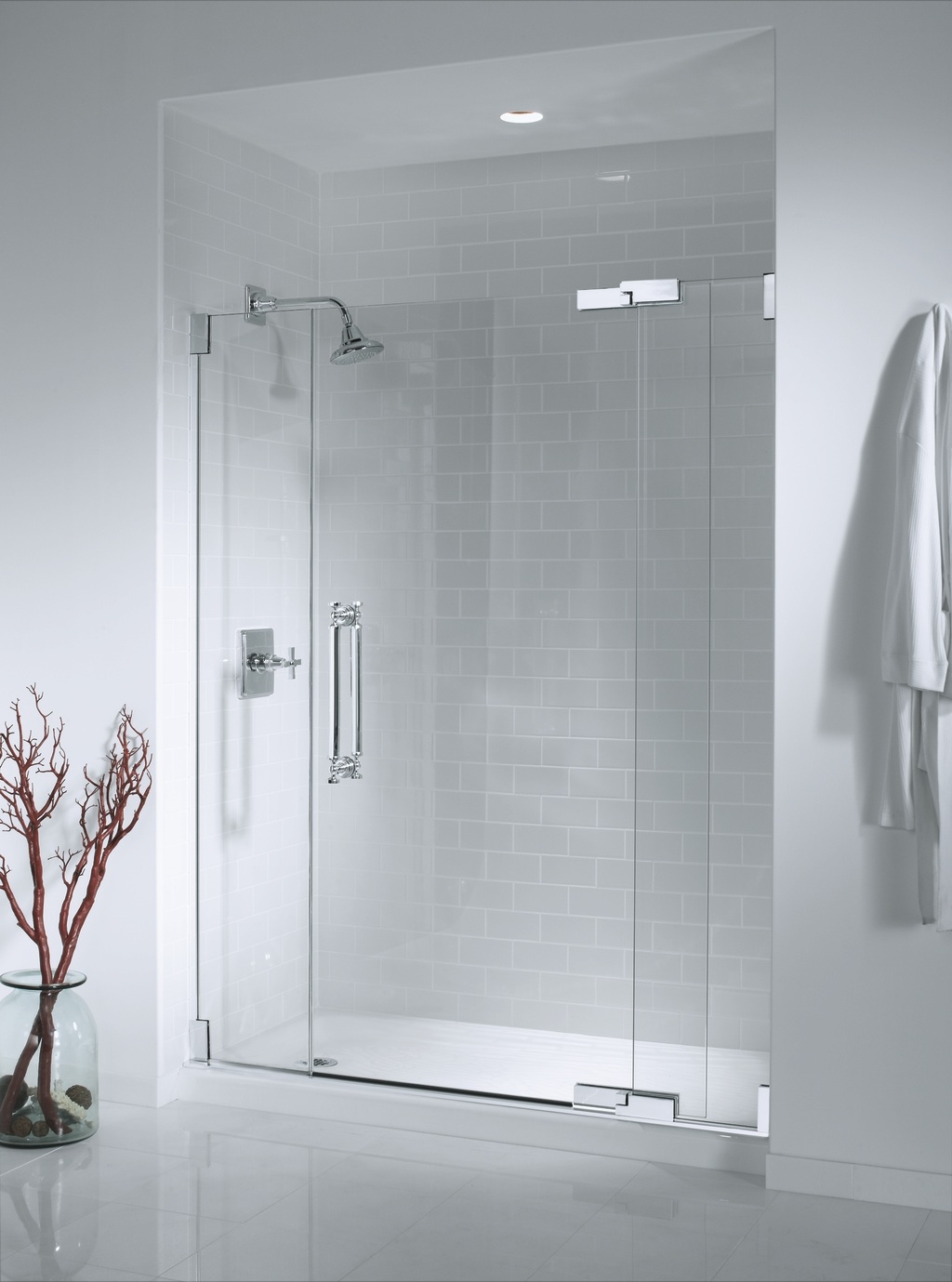 Low-maintenance shower pans