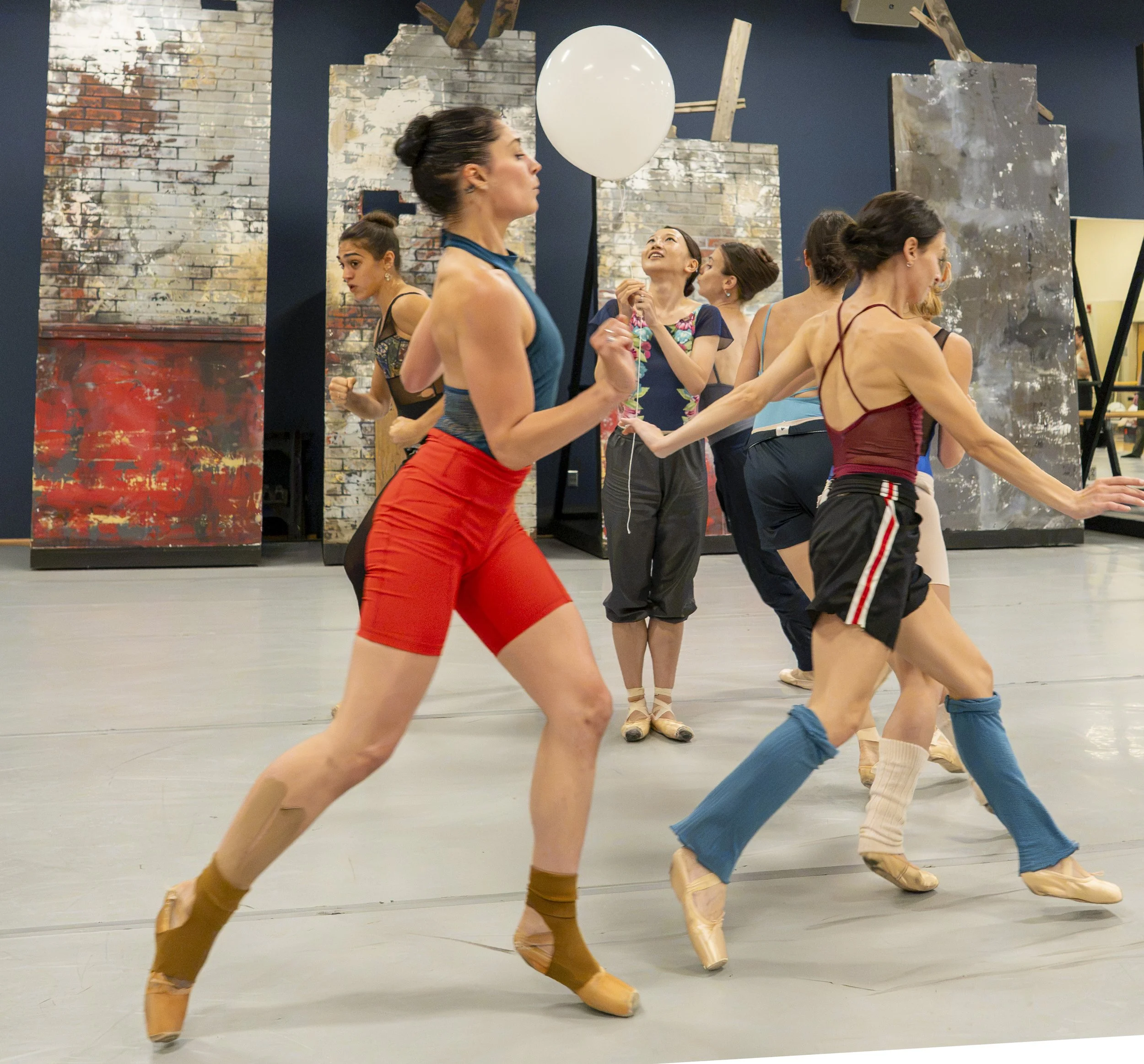  Terpsicorps dancers in Clowns and others