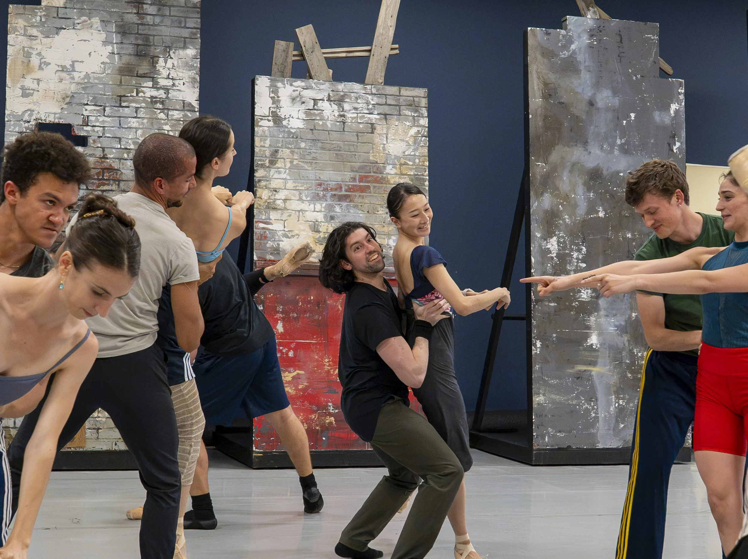 Terpsicorps dancers in Clowns and others