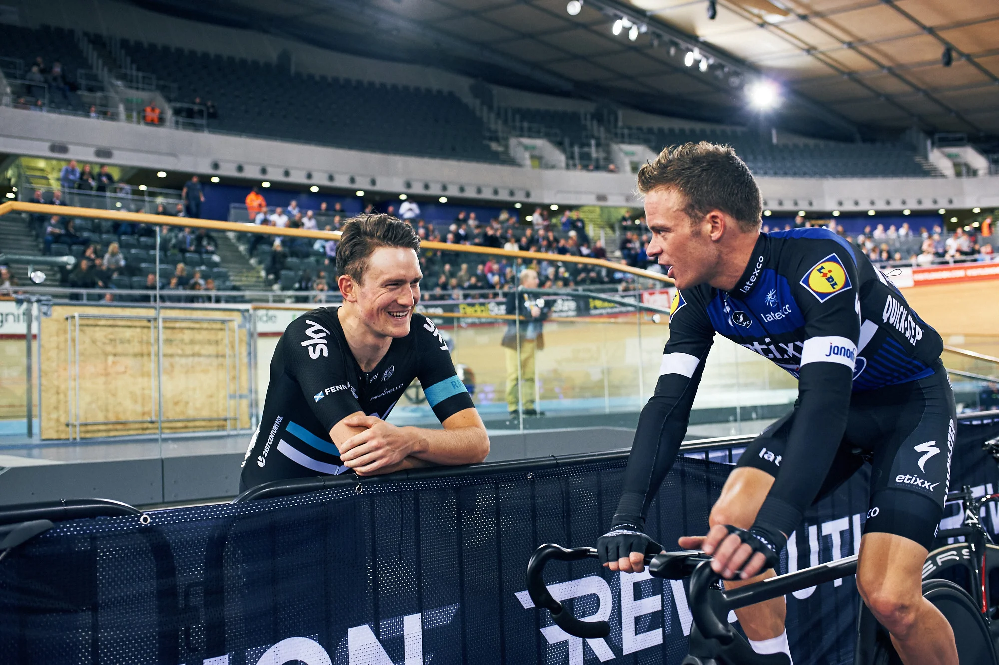 2016 Dec - Revolution Series London - SM 17.jpg