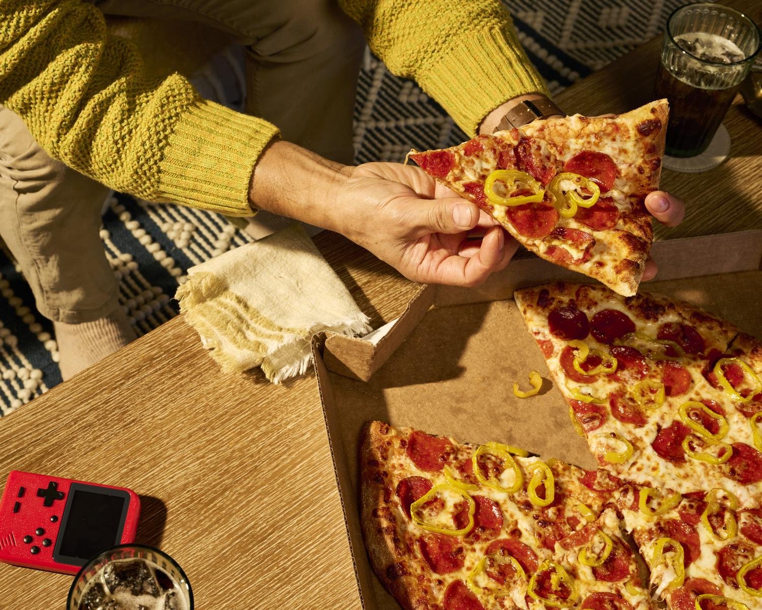 231017_Dominos_Lifestyle_FamilyRoom_Brooklyn_0649.jpg