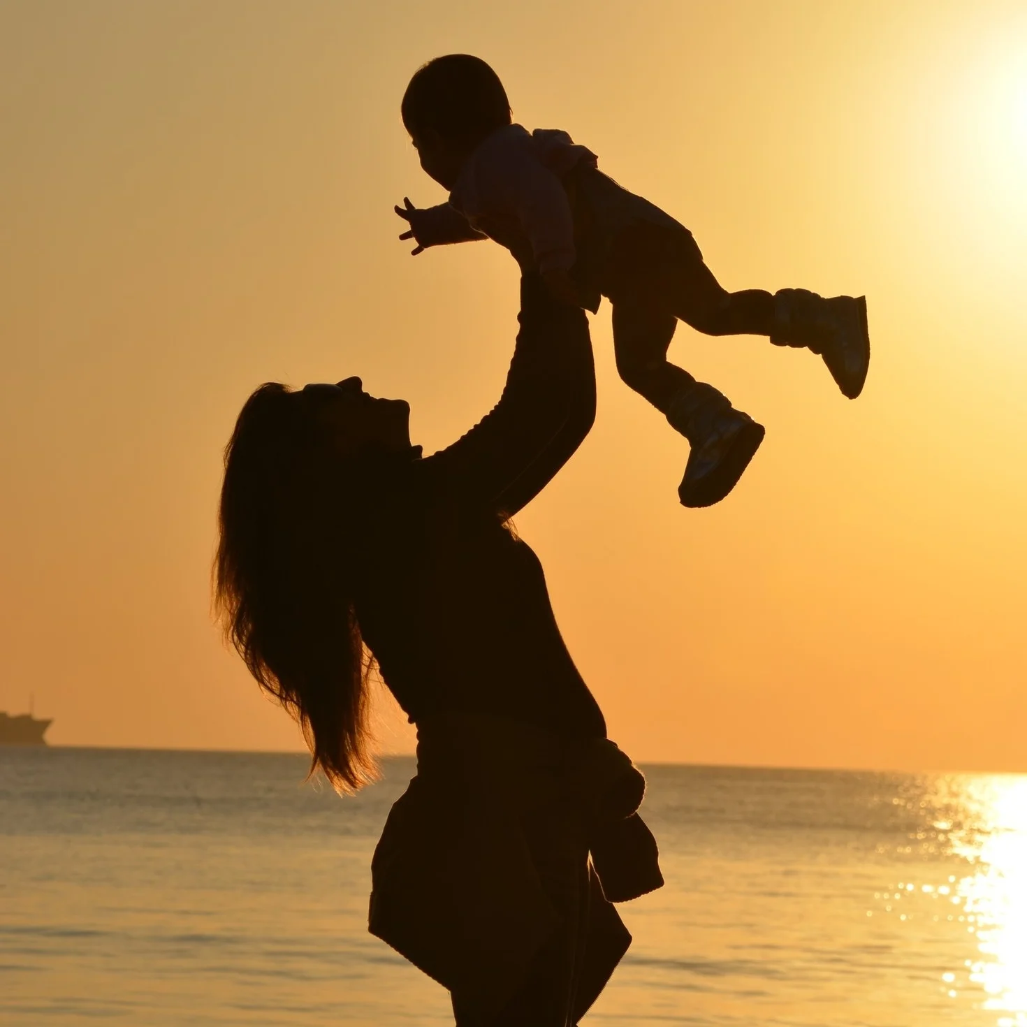 baby-beach-child-51953.jpg