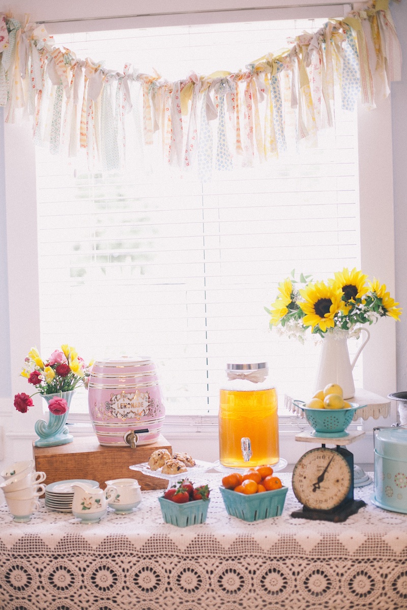 Beautiful #vintage #brunch display with a #lace #tablecloth