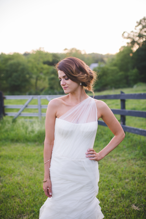 Beautiful bride in a Vera Wang Wedding Dress | photo by Jessica Oh Photography #verawang