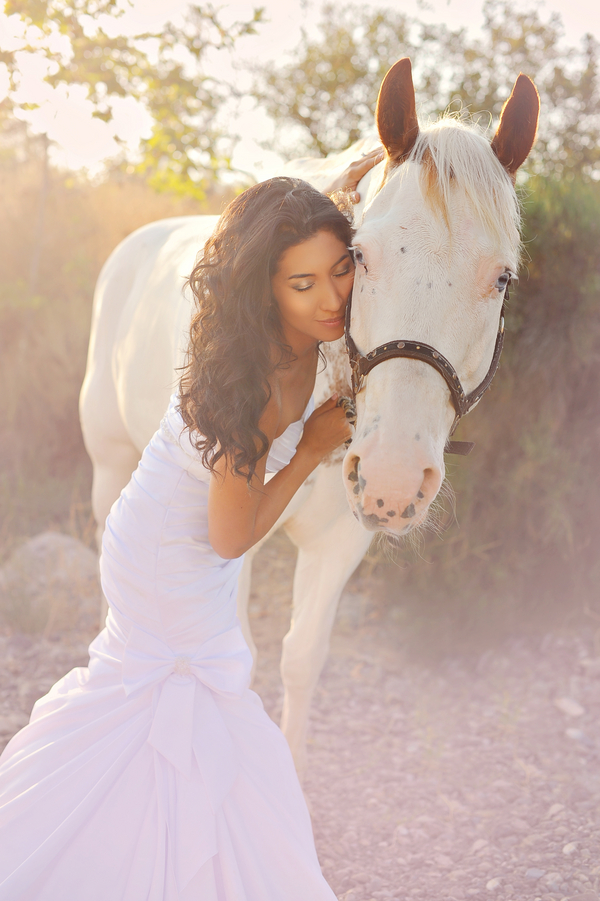  Day After Session, the Bridal Portrait with a horse | from Arina B Photography 
