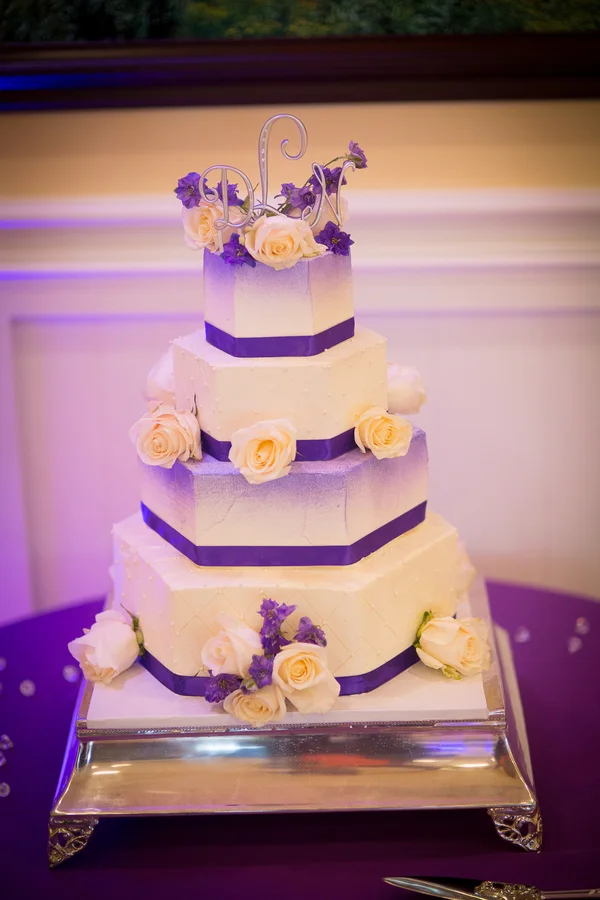 4 tier hexagon shaped wedding cake | photo by Portrait Design by Shanti