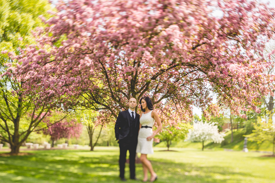  Spring Engagement Session | photo by Style and Story Creative #coupleinlove #engagementphotos 