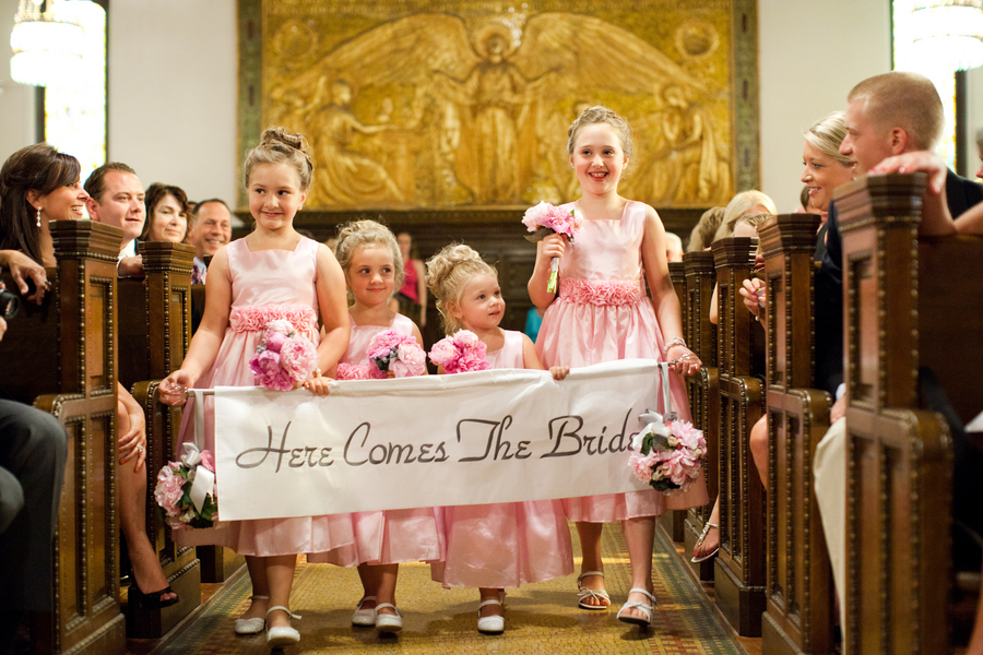  LOVE this - the flower girls carrying a banner that reads "Here Comes the Bride" | photo by Mary Dougherty Photography 