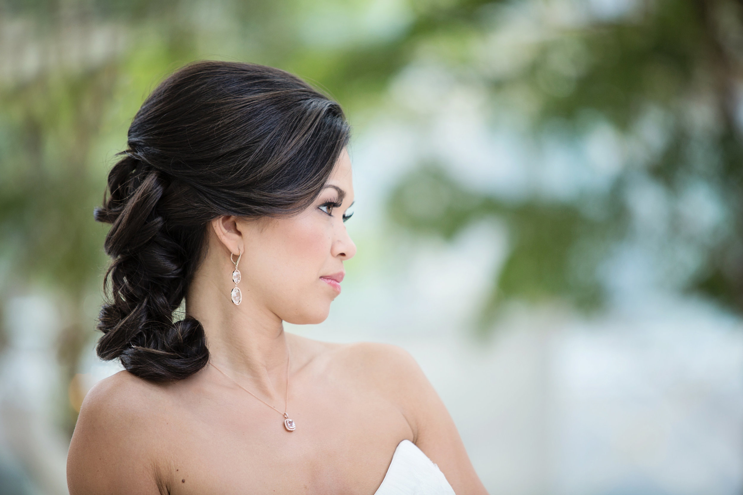 g-michael-salon-shoot-052914-horiz-bride-hair.jpg