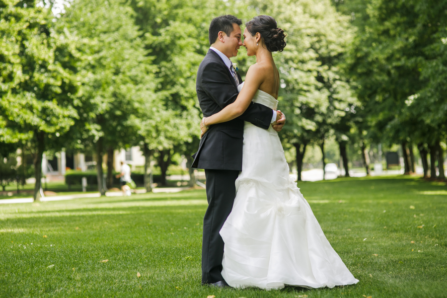  Beautiful Bride and Groom portrait | photo by Nicole Chan Photography 