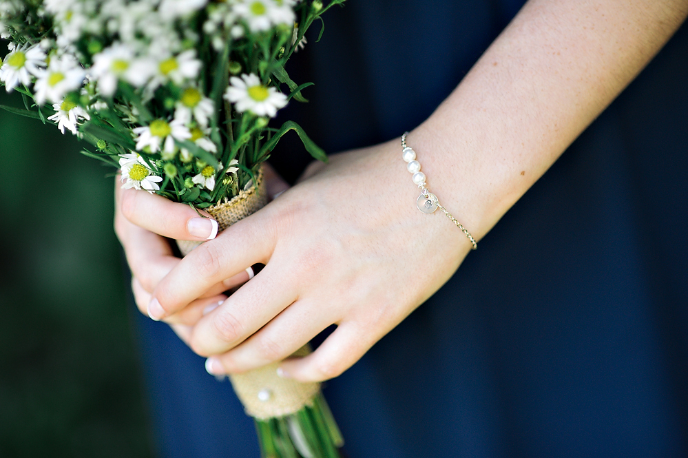  Beautiful Chamomile Bridesmaid Bouquet | from Rebecca Watkins Photography 