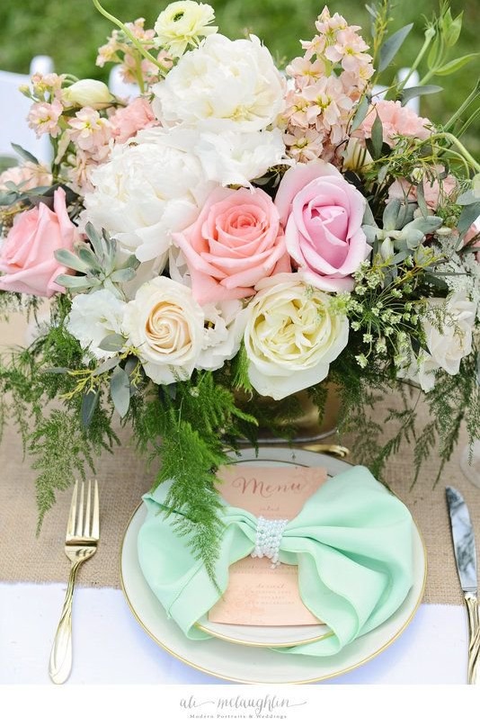 Pretty Pastel Wedding Centerpiece by Maribel of Eight Tree Street Floral Design | Tablescape Design by Events by Alex, LLC | Menu by Allison Hopperstad Photography | Photo by Ali Mclaughlin Photography