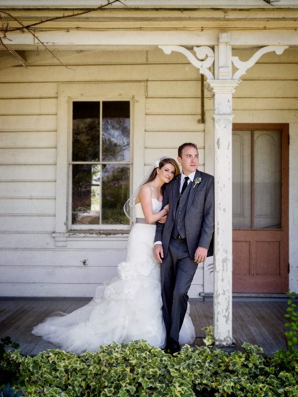  Bride and Groom Portrait in California | Photo by William Innes Photography | via www.brendasweddingblog.com 