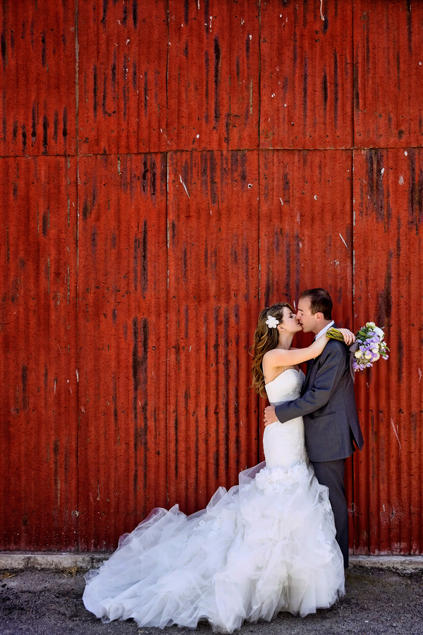  Bride and Groom Portrait | Photo by William Innes Photography | via www.brendasweddingblog.com 