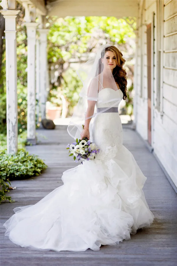 Gorgeous Bride in her Tulle Wedding Gown | Photo by William Innes Photography | via www.brendasweddingblog.com