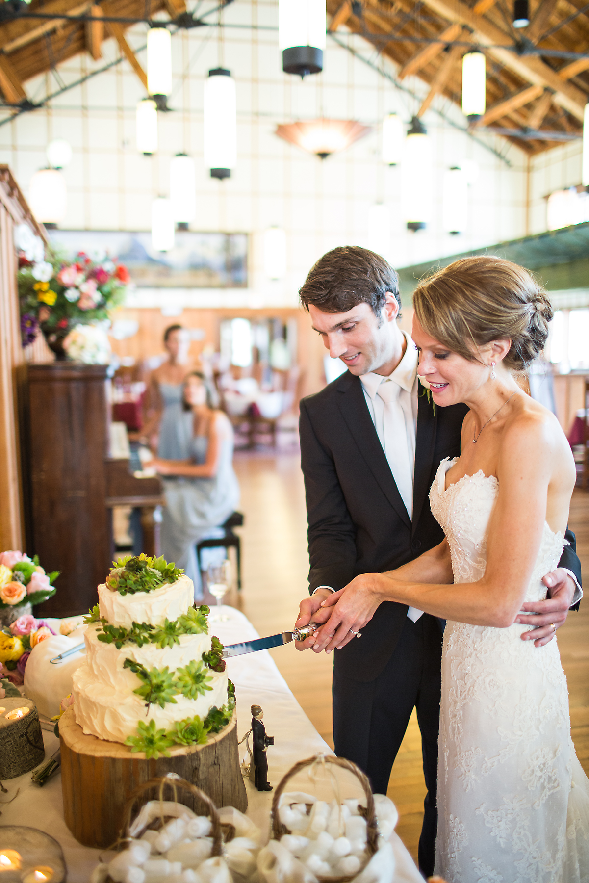 brett-birdsong-photography-082814-cake-cutting.jpg