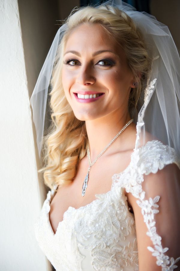  Gorgeous Bride in her Veil | photo by Ross Costanza Photography | as seen on www.brendasweddingblog.com 