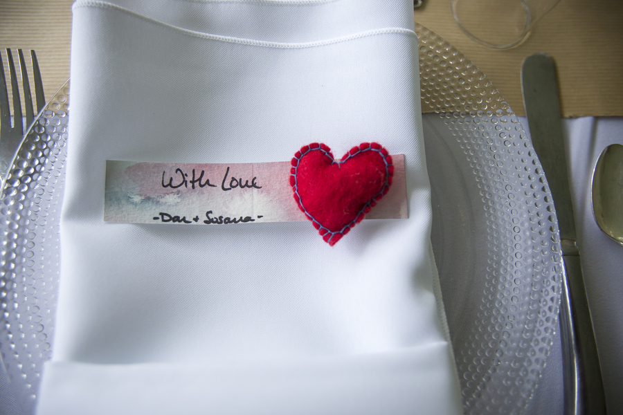  Sweet Little Heartfelt Note on the Napkin for the Wedding Guests | photo by Two Sticks Studios | as seen on www.brendasweddingblog.com 