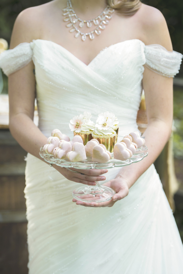  Pretty Sweet Treats from a Rustic Garden Wedding Photo Shoot / by&nbsp;D'Love Affair Weddings &amp; Events / photo by L'Estelle Photography / as seen on www.BrendasWeddingBlog.com 