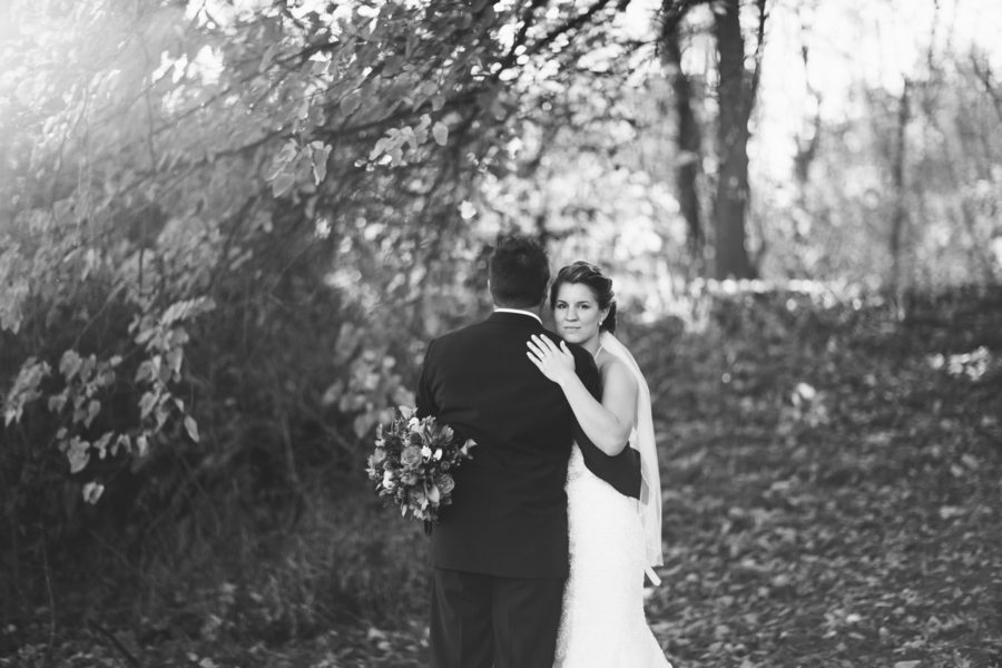  Black and White Bride and Groom Portrait from their Fall Wedding / photo by Morgan Lindsay Photography / as seen on www.BrendasWeddingBlog.com 