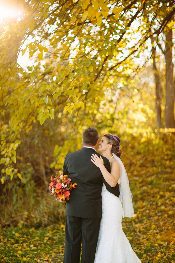  The Fall Season Provides a Great Wedding Photo Backdrop / photo by Morgan Lindsay Photography / as seen on www.BrendasWeddingBlog.com 