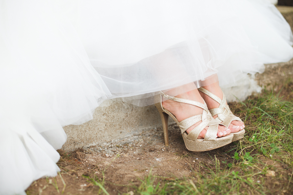  LOVE the Gold Wedding Shoes in this Peony Inspired Bridal Shoot / photo by Allison Hopperstad Photography / as seen on www.BrendasWeddingBlog.com 