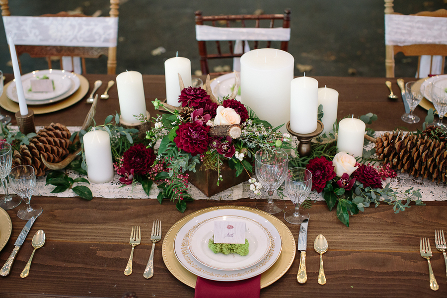 Ashley-Cook-Photography-woodsy-wedding-033015-table-setting.jpg