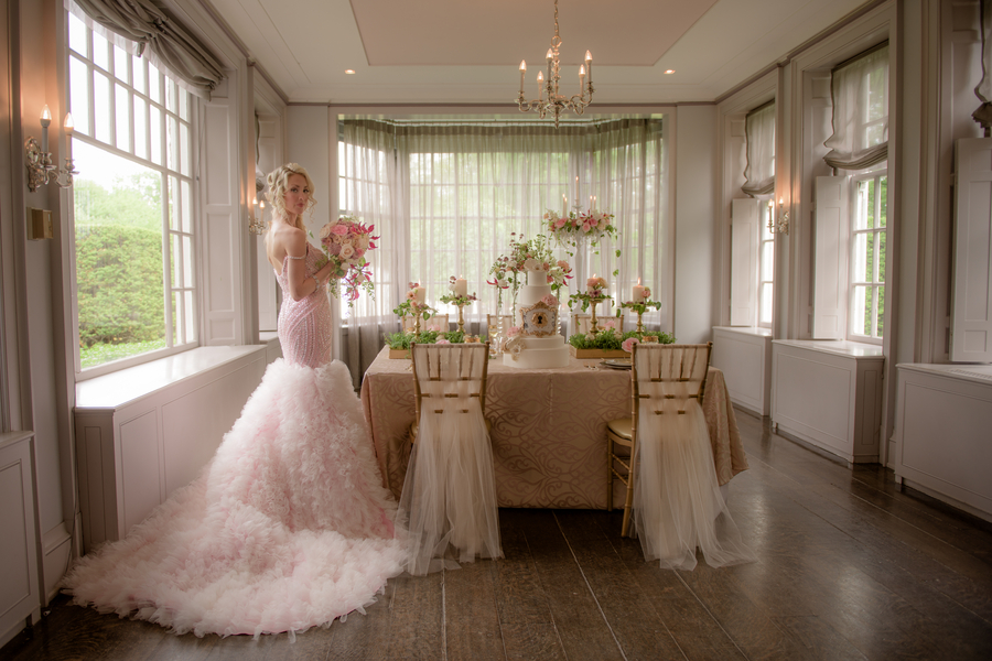  A Stunning Pink Sequined Wedding Gown by&nbsp;Sharleez Concept / Photo by collective67 