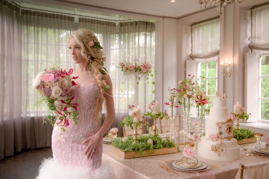  A Fairytale Wedding Styled Shoot in Pink and Gold / Flowers by Kaas Floral Design / Sequined Dress by&nbsp;Sharleez Concept / Photo by collective67 