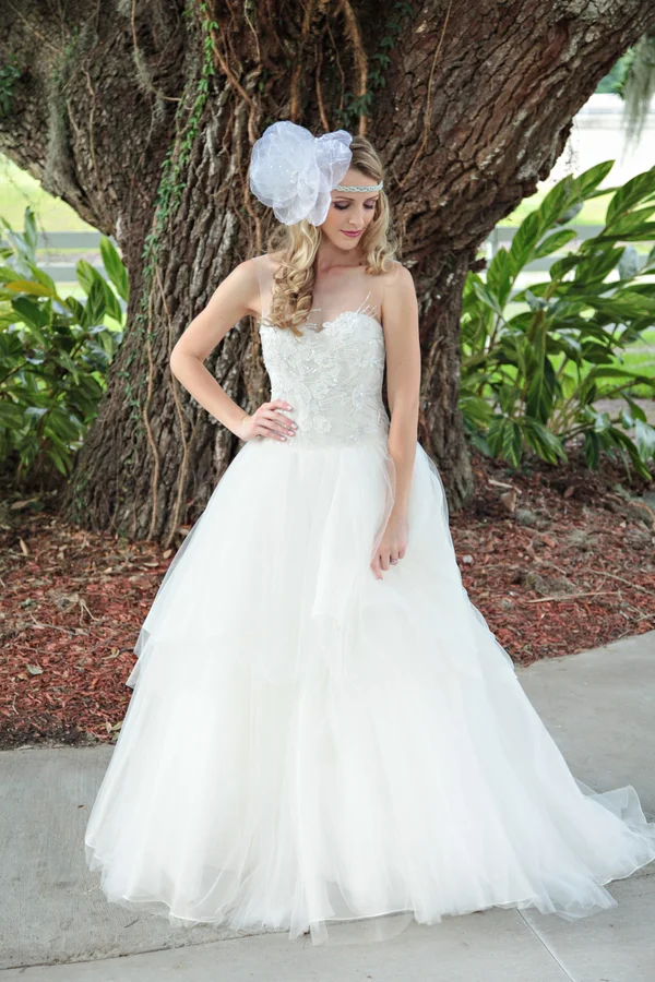 Romantic Inspired Wedding Shoot / Headpiece by Boldly Unique / photo by Tab McCausland Photography