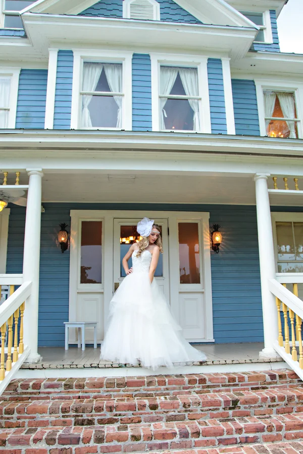Romantic Inspired Wedding Shoot at The Highland Manor / Headpiece by Boldly Unique / photo by Tab McCausland Photography