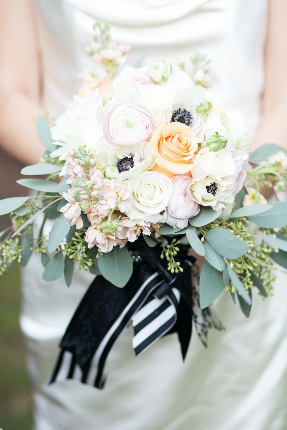  Stunning Bridal Bouquet from an Elegant Halloween Wedding Styled Shoot / florals by EightTreeStreet / photo by {a}strid Photography 