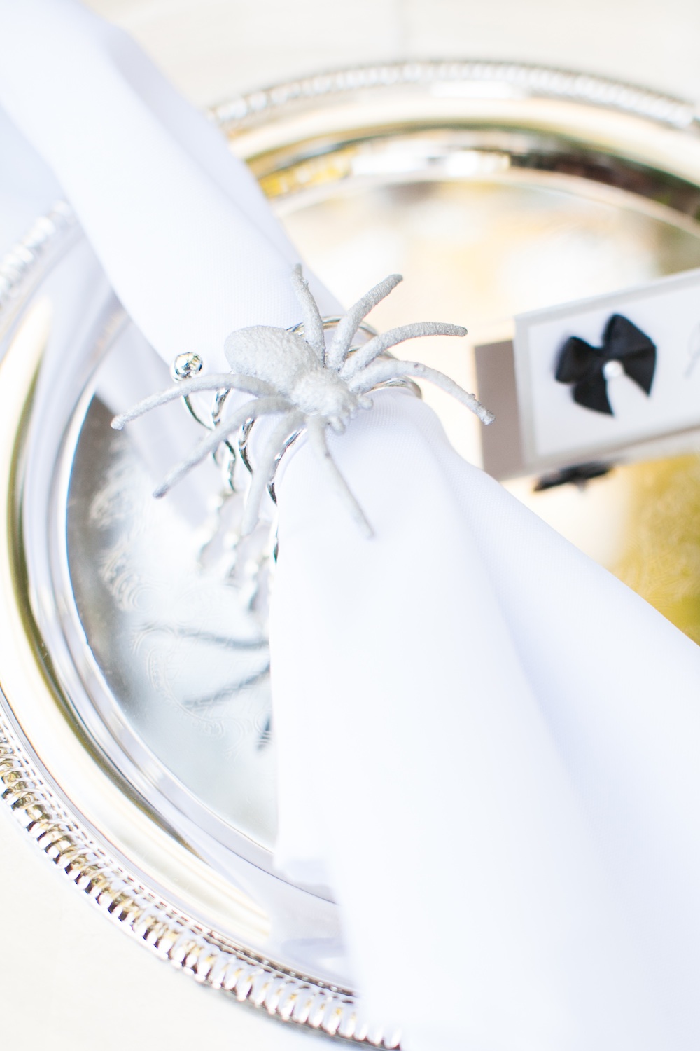  Classy Halloween Wedding Napkin Ring / photo by {a}strid Photography 