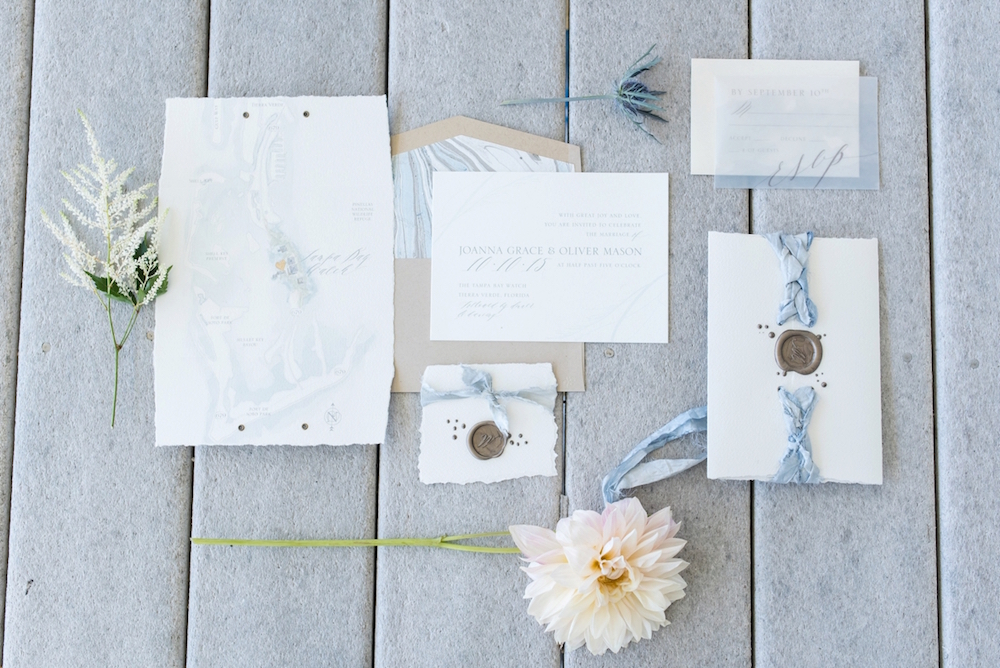  Coastal Chic Wedding Inspiration / photo by Caroline &amp; Evan Photography / invitation suite by Eleven Note Stationery 