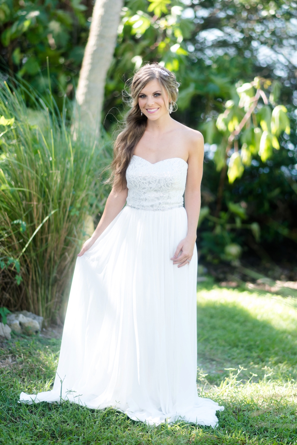  Coastal Chic Wedding Inspiration / dresses by Dessy / photo by Caroline &amp; Evan Photography / flowers by FH Weddings &amp; Events 