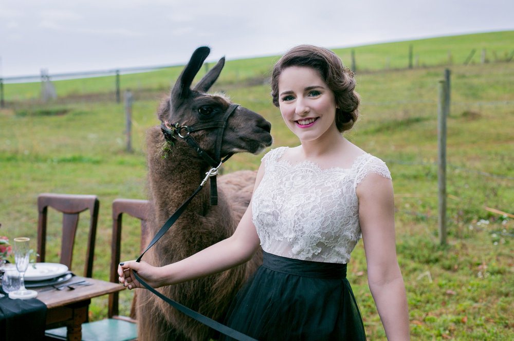  Moody and Dramatic Wedding Ideas + Inspiration —&nbsp;photo by Chantal Routhier Photography — click to see more inspiration on www.BrendasWeddingBlog.com 