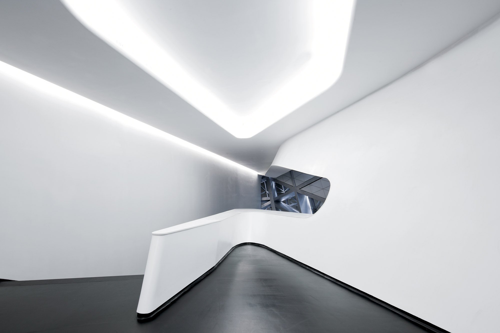 zaha-hadid-guangzhou-architecture-china-8357.jpg